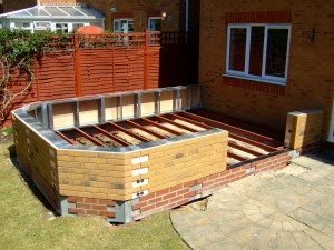 Fixing the Durabase walls to base